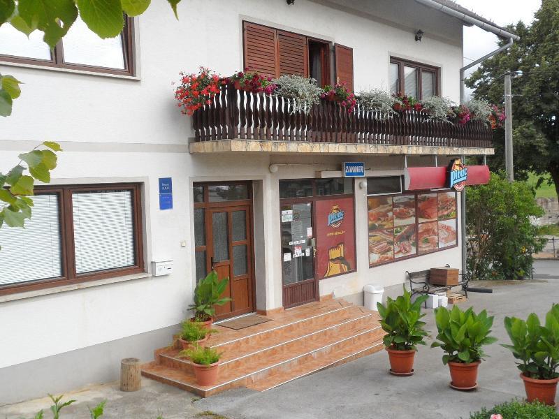 Apartment Rendulic Rakovica Exterior photo