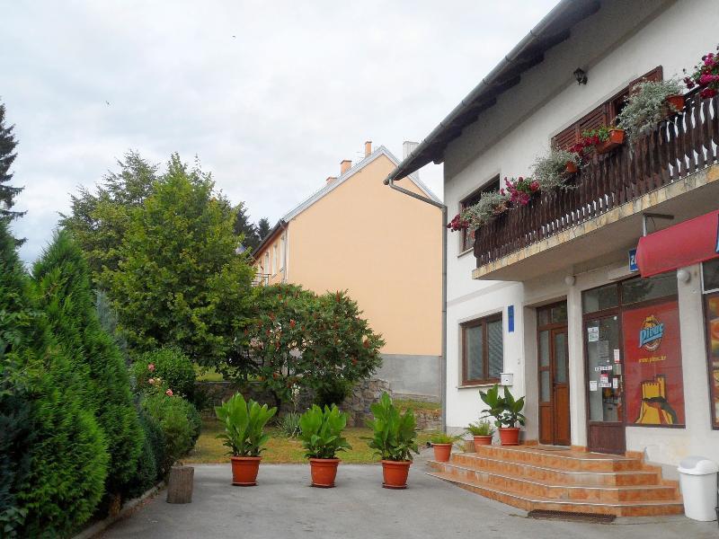 Apartment Rendulic Rakovica Exterior photo